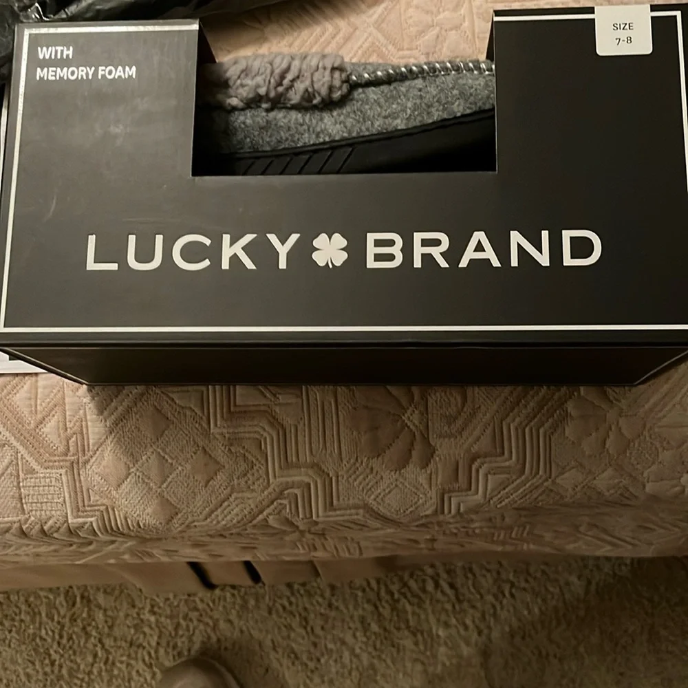 Lucky Brand Men's Faux Wool Sherpa Lined Slipper/NIB/Small